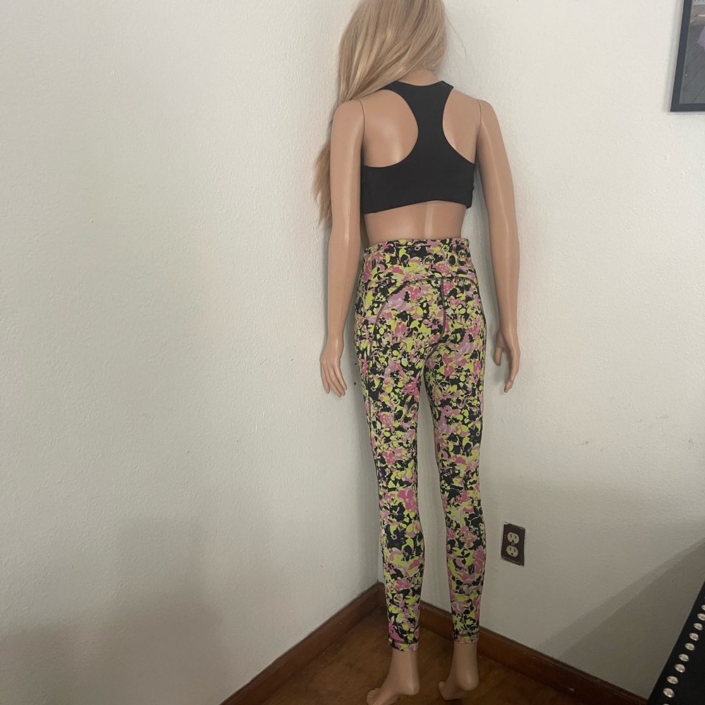Lululemon Swift Speed High-Rise Tight 28" Inflect Floral Highlight Yellow Multi- - Picture 10 of 16